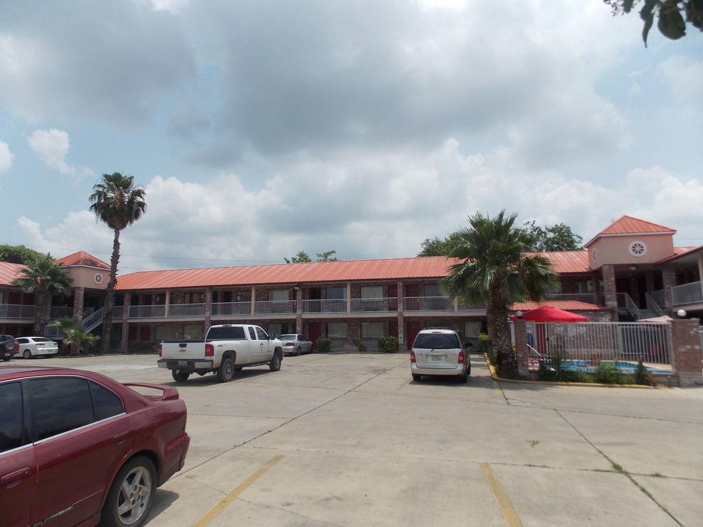Econo Lodge Inn & Suites Downtown San Antonio Exterior photo