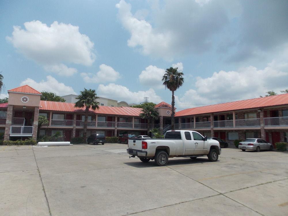 Econo Lodge Inn & Suites Downtown San Antonio Exterior photo