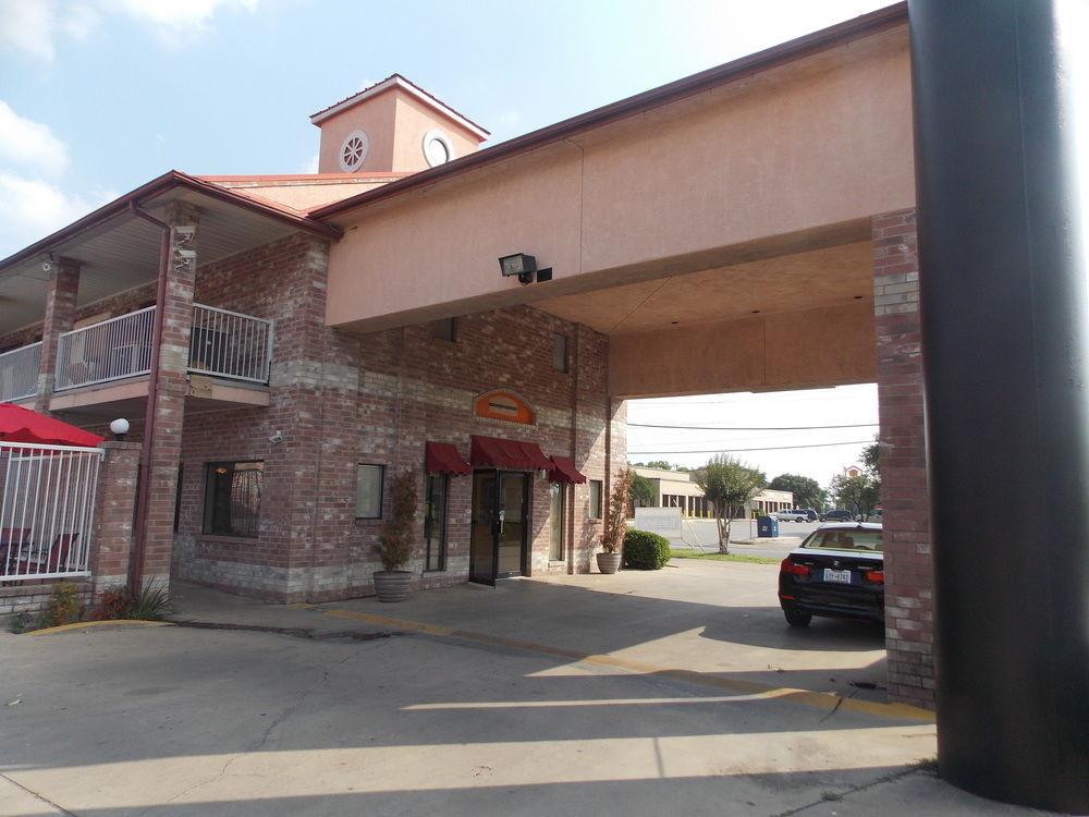 Econo Lodge Inn & Suites Downtown San Antonio Exterior photo